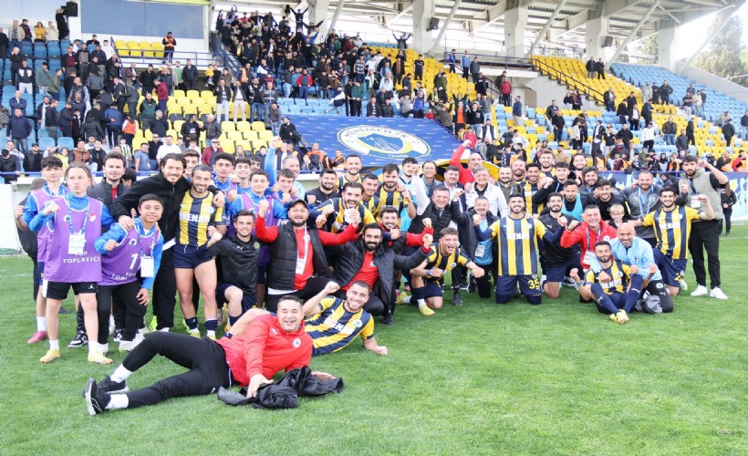 Menemen FK lider devirdi