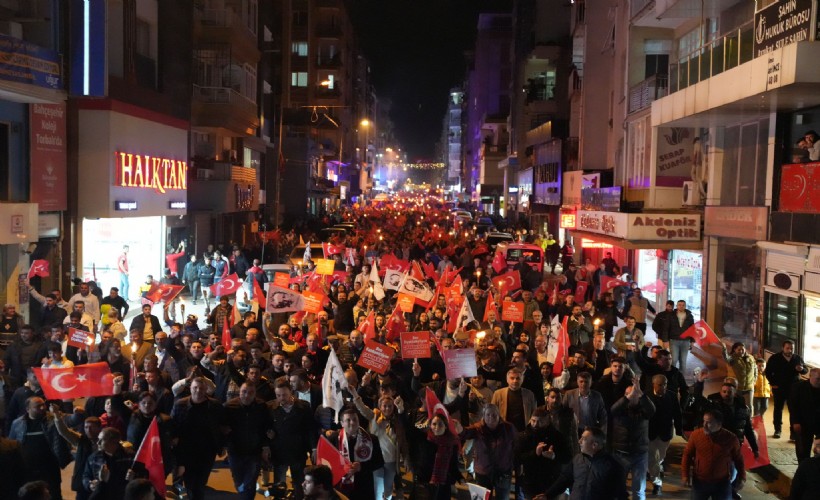 Övünç Demir’in çağrısına binler karşılık verdi: İzmir Marşı Torbalı’da susmaz!