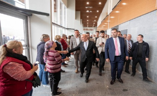 Soyer yapımı tamamlanan Selçuk İlçe Terminali'ni ziyaret etti