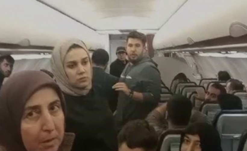 Uçakta panik anları: Yolcular uçağın kalkmasını istemedi!