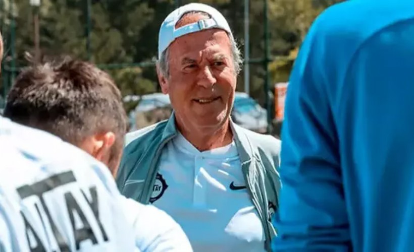 Altay'da Mustafa Denizli camiayı toplayacak