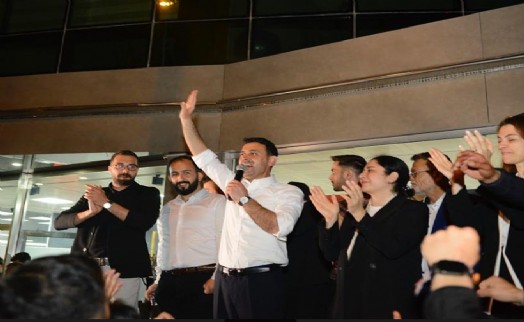 Bayraklı'nın yeni başkanı Önal'dan ilk mesaj: Kaybeden yok kazanan Bayraklı