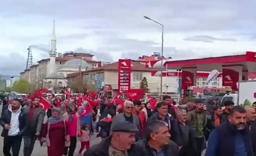 CHP kazandı, mazbata AK Partili adaya verildi: Tuzluca'da protesto sürüyor