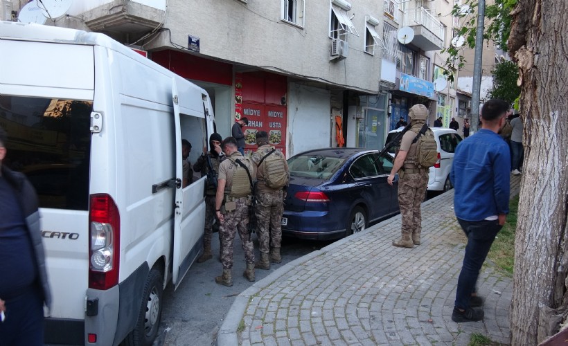 Eşini ve iki çocuğunu rehin alan firari hükümlü polisin müdahalesiyle yakalandı