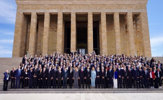 İmamoğlu'nun Anıtkabir'deki konuşması engellendi