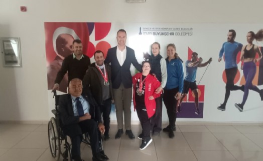 İzmir'in özel çocukları kente başarıyla döndü