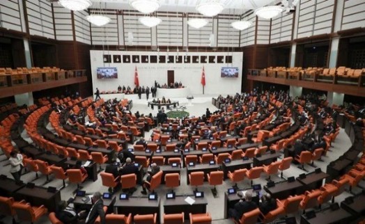 Meclis'te mesai yeniden başlıyor