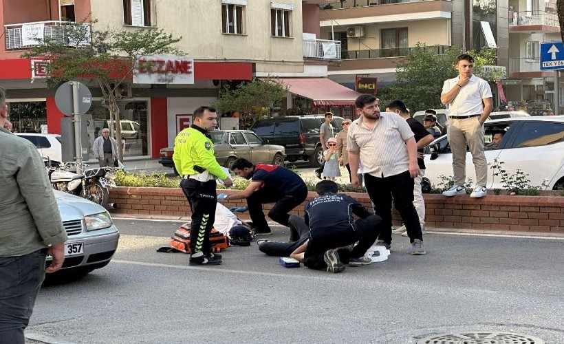 Motosikletin çarptığı kadın ile sürücü yaralandı