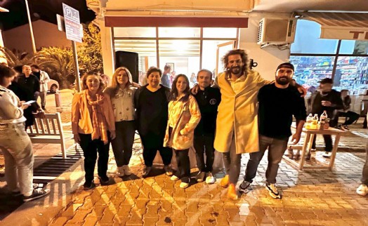 Yeni muhtardan DJ'li partili kutlama