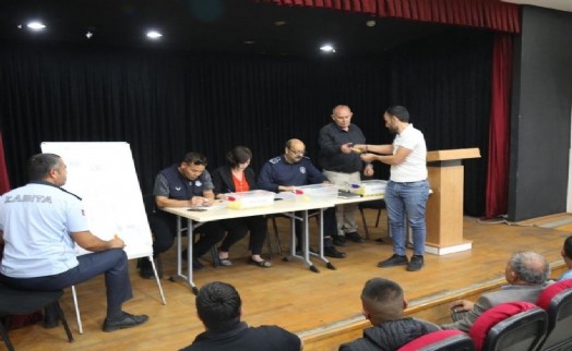 Bayraklı'da kurban satış yerleri kura ile belirlendi