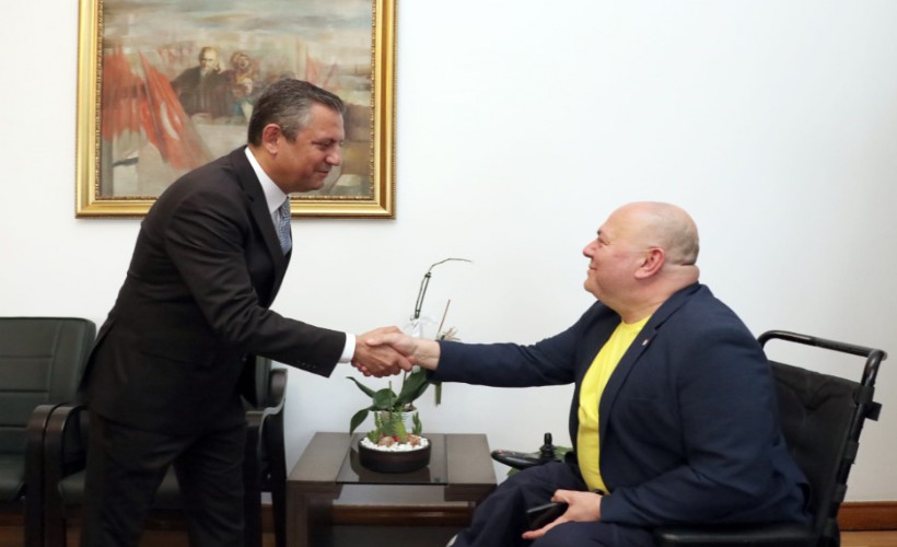 Balçova’dan Lider’e ziyaret; Mutkılioğlu Özel’e rapor sundu