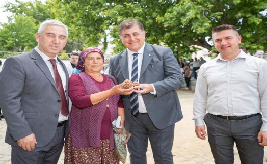 Başkan Tugay'dan Bergama'da altın madenine karşı birlik mesajı