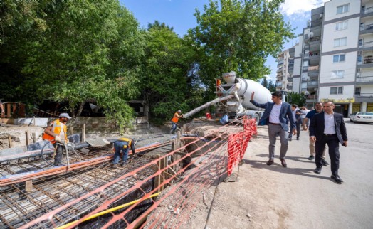 Buca'nın taşkınlara karşı direnci artıyor: İZSU'dan dev yağmursuyu ayrıştırma yatırımı