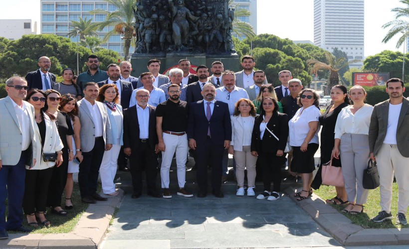 CHP İzmir İl Yönetimi Ankara'ya gidiyor! Lider'e özel tebrik!