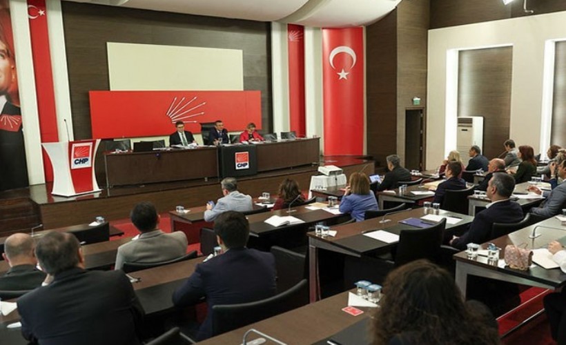 CHP Parti Meclisi toplandı; Aleyhte çalışana ihraç