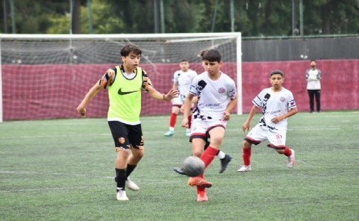 Çiğli'de 19 Mayıs kutlamaları futbol turnuvası ile başladı