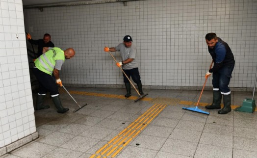 Çiğli'de temizlik seferberliği sürüyor