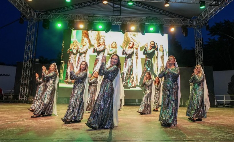 Gaziemir’de halk dansları şöleni
