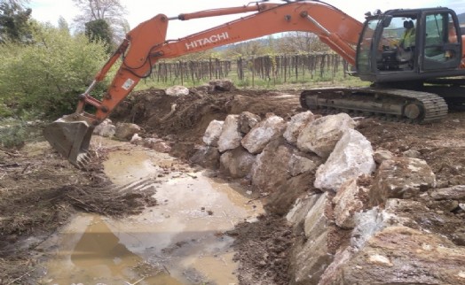 İZSU ekipleri Selçuk'ta derelerden 17 bin ton malzeme çıkardı