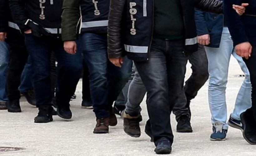 İzmir'de çeşitli suçlardan aranan 6 firari hükümlü yakalandı