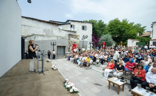 Konak'ın semt merkezlerinden el emeği sergi