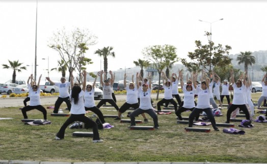 Konak'ta açık havada spor keyfi başlıyor