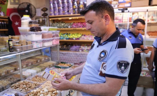 Konak'ta iş yerlerine hem denetim hem bilgilendirme