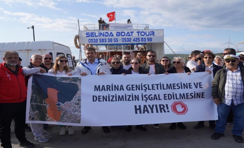Seferihisar'da marinaya karşı, tekneli protesto