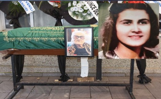 Atatürk'ün tavsiyesiyle öğretmen olan Sabiha Özar, son yolculuğuna uğurlandı