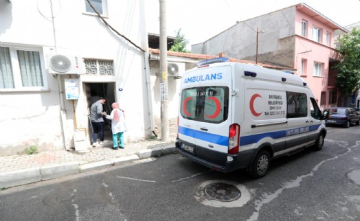 Bayraklı'da evde bakım hizmeti başladı