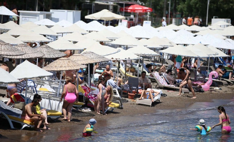 Bodrum'da bayramın 3'üncü gününde de plajlar doldu