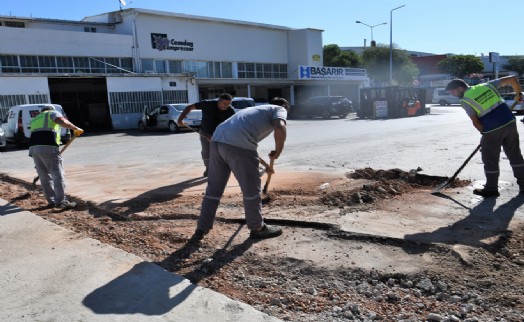 Bornova'da verilen sözler tutuluyor