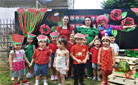 Bornovalı minikler Karpuz Festivali'nde eğlendi