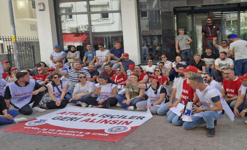 CHP önünden Tugay'a seslendiler: İzmir eylem alanına dönüşecek!