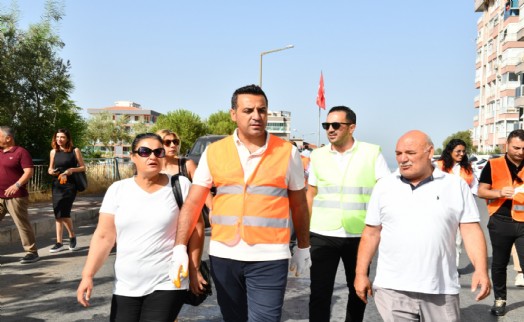 Çiğli'de Büyük Temizlik Hareketi başladı; Başkan Yıldız'dan çalışmalara destek