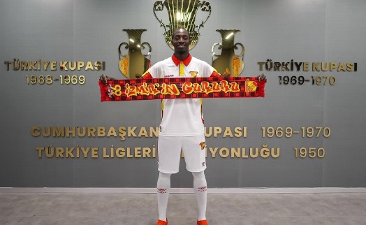 Göztepe'de Solet imzayı attı