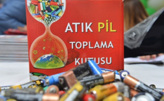 İzmir Büyükşehir Belediyesi'nin çevre dostu kampanyası sürüyor