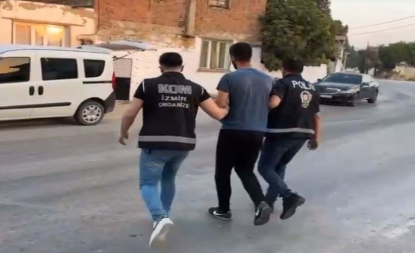 İzmir'de oto galerici görünümlü tefeciliğe 2 tutuklama