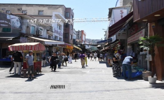 Kemeraltı esnafı bayramda umduğunu bulamadı