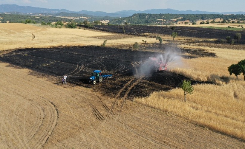 Kütahya’da buğday ekili 7 hektar tarla yandı