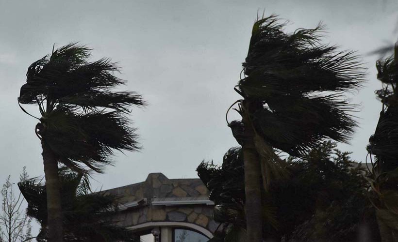 Meteoroloji'den İzmir'in doğusu için kuvvetli rüzgar uyarısı