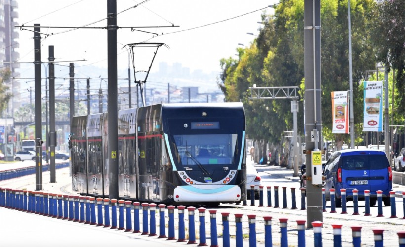 Toplu ulaşıma YKS önlemi: ESHOT, metro ve tramvaya ek seferler konuldu