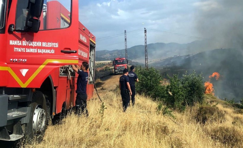 Turgutlu'da çıkan orman yangını söndürüldü