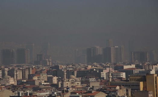 'İzmir'in 9 ilçesinde hava kirliliği ulusal sınırın üzerinde'