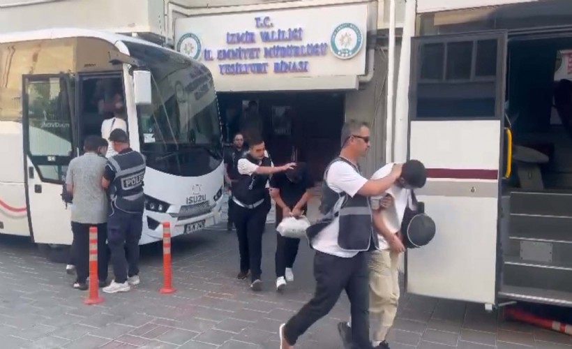 İzmir merkezli 12 ilde düzenlenen 'Paket' operasyonunda 32 tutuklama