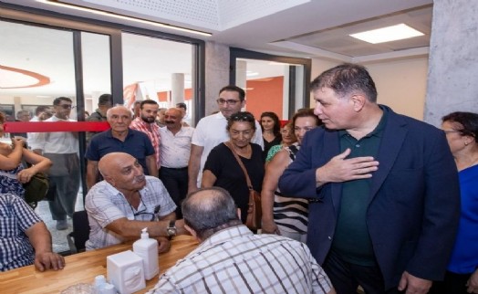 Başkan Tugay Balçova Cemevi'nde aşure lokmasına ortak oldu