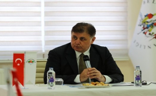 Başkan Tugay'dan halk sağlığı vurgusu: Türkiye'ye ışık tutacağız