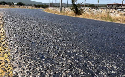 Bodrum'da 45 derece sıcakta asfalt eridi