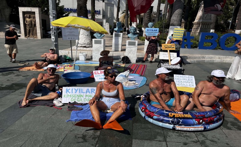 Bodrum'da kıyı işgaline karşı şezlonglu, havlulu ve havuzlu eylem