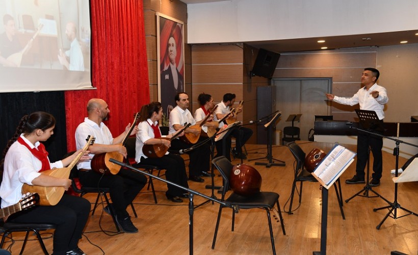 Çiğli Belediyesi bağlama kursiyerlerinden eşsiz konser